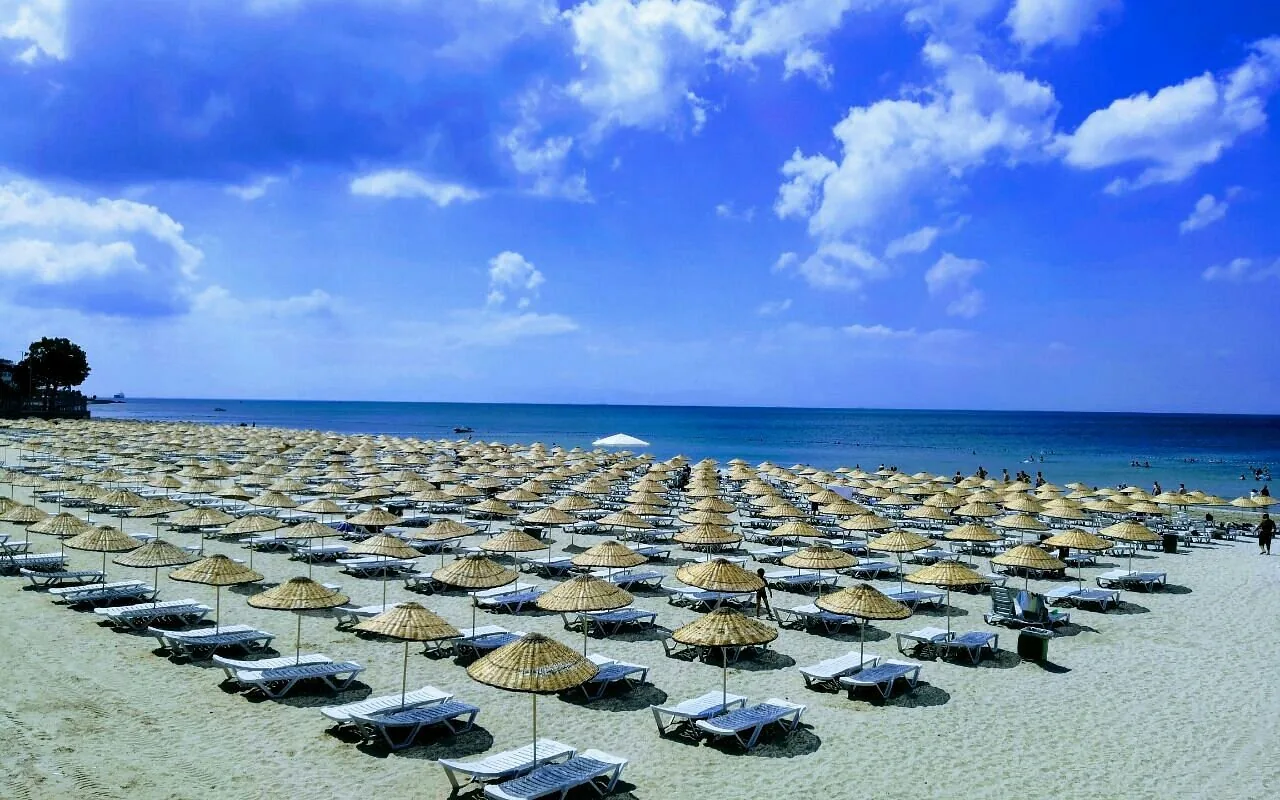 映湖逸庭周边:Florya 海滨
